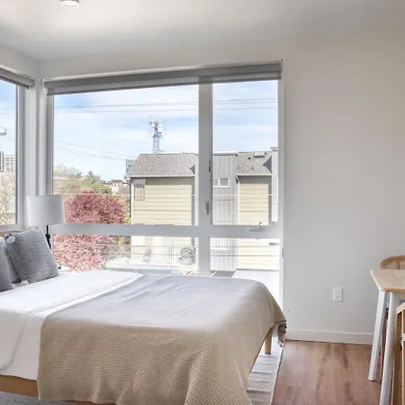 Blueground Capitol Hill Patio Gym Laundry Sea-729 Apartment